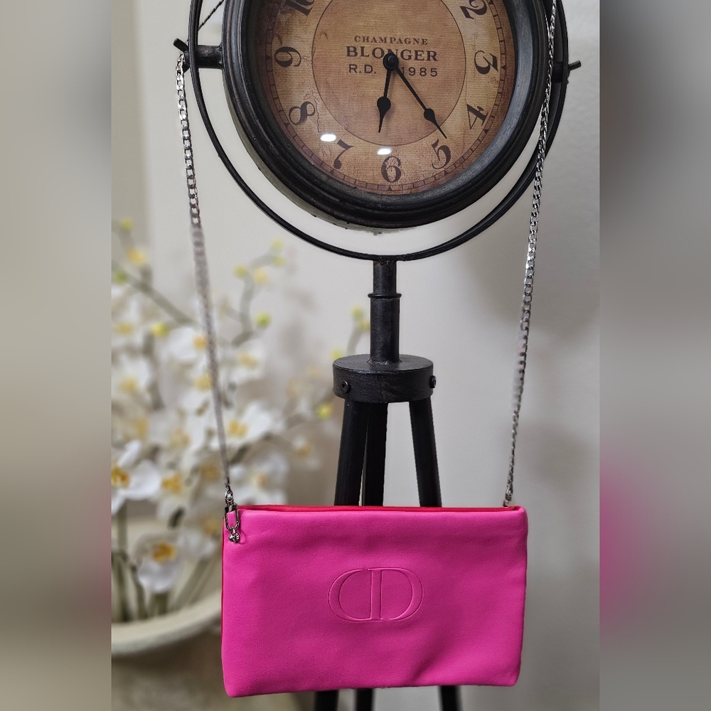 Dior Beauty Red & Pink Vegan Leather Two-Tone Pouch with crossbody chain NWOT - Picture 5 of 15